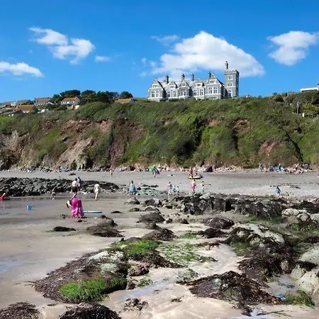 Whitsand Bay 3*